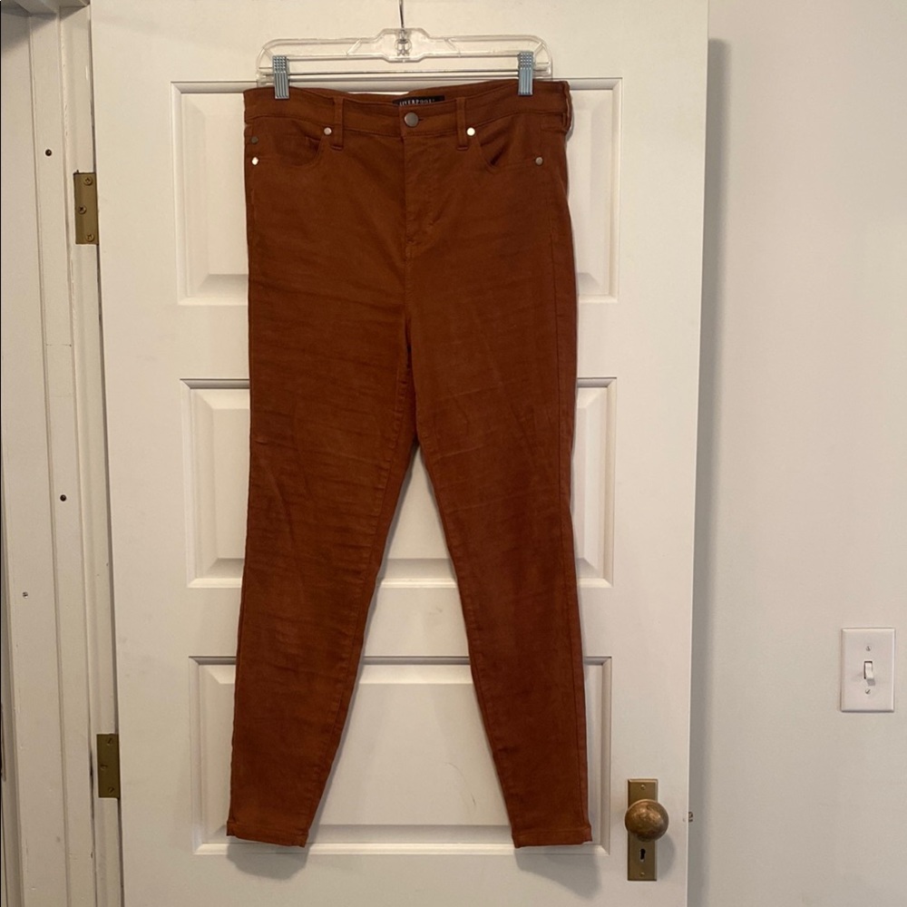 Liverpool suede-like leggings